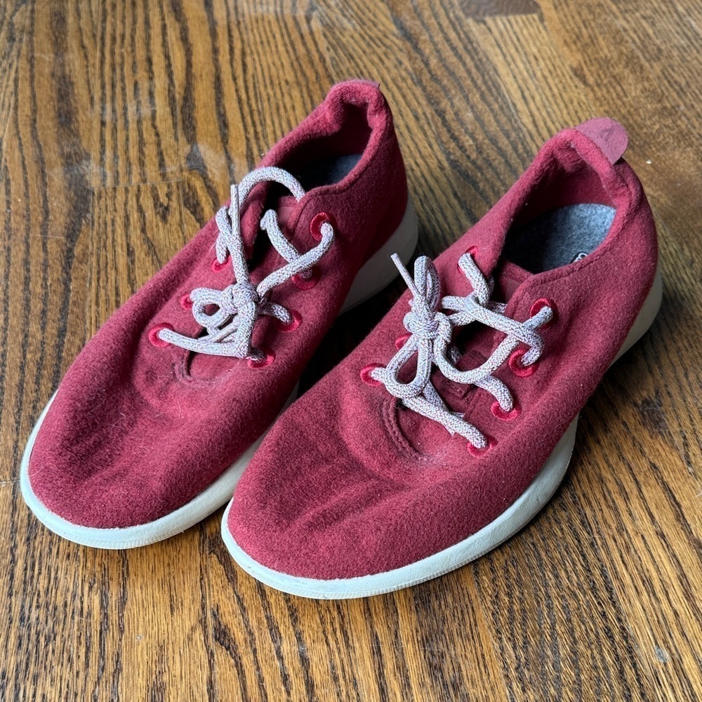 Z Allbirds Men's 10 Athletic Shoes in Red